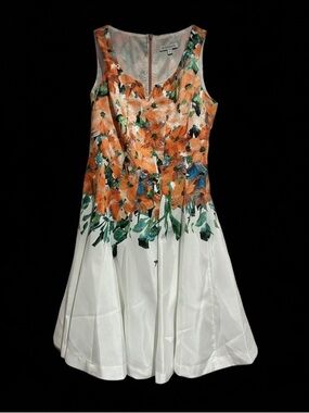 DB Super adorable peach floral dress